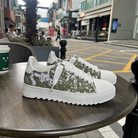 AeroFlex™ Unisex Everyday Sneakers – Lightweight, Breathable & Comfortable